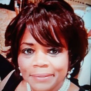 Meet your Posher, Yolanda